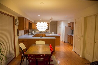 3 Brookhaven Dr, Schenectady, NY 12309 - photo 5