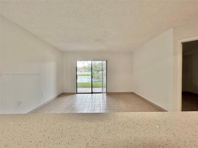 301 Palm Way unit 104, Pembroke Pines, FL 33025 - photo 6