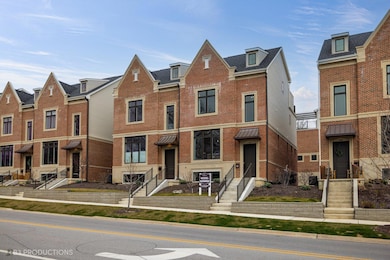 107 Valparaiso St, Valparaiso, IN 46383 - photo 2