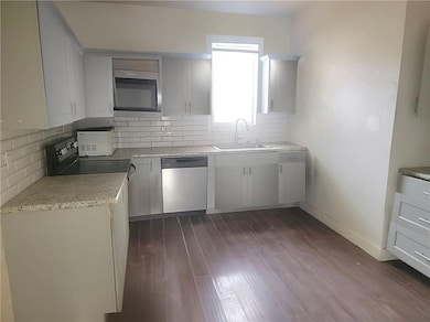 603 S Walnut St, Garnett, KS 66032 - photo 2