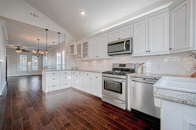 707 Archer St, Houston, TX 77009 - photo 3