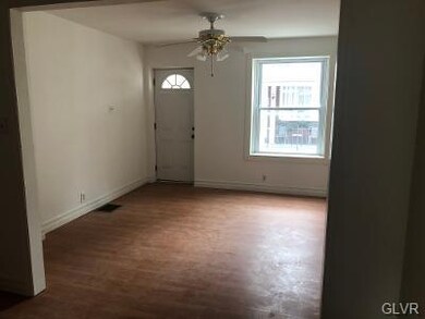 933 Masslich St, Bethlehem, PA 18018 - photo 2