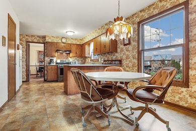 3463 Donovan Dr, Crete, IL 60417 - photo 7