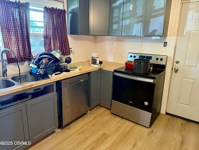 901 1st St, Nescopeck, PA 18635 - photo 4