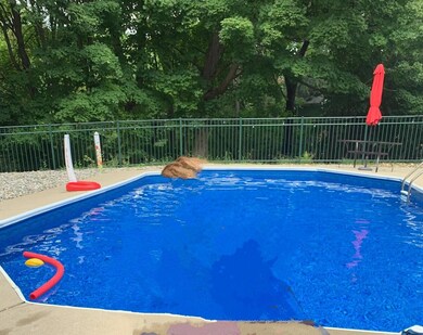 howard pool