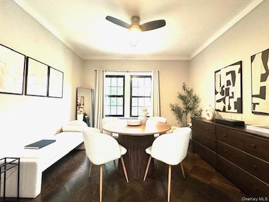 22-13 38th St unit 2, Queens, NY 11105 - photo 6