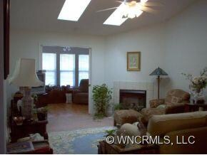 1804 Deermouse Way, Hendersonville, NC 28792 - photo 3