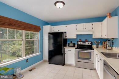 7437 Courtland Cir, Manassas, VA 20111 - photo 3