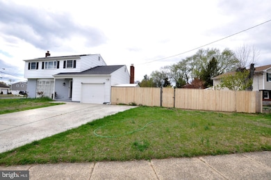 207 N Arthur Dr, Beverly, NJ 08010 - photo 4