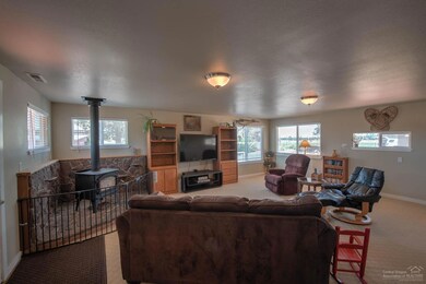 6615 SW Mcvey Ave, Redmond, OR 97756 - photo 7