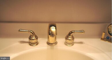 3780 Hollyberry Dr, Huntingtown, MD 20639 - photo 6