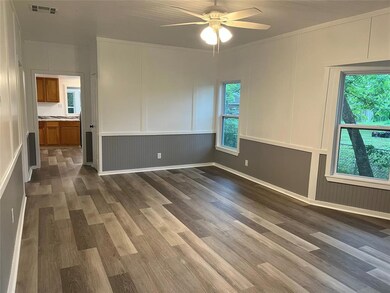 407 W 6th St, Bonham, TX 75418 - photo 3