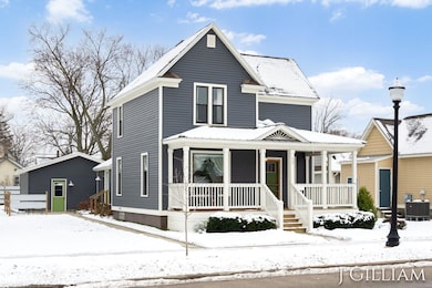 12 E 16th St-3