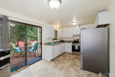 14695 Forest Glen Rd SW, Port Orchard, WA 98367 - photo 7