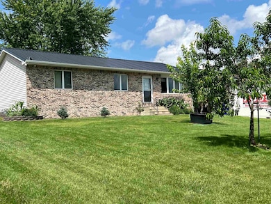 401 Obrien Ct NW, Independence, IA 50644 - photo 2