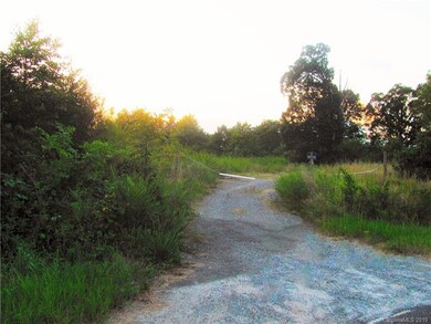 2301 Smith Rd, Clover, SC 29710 - photo 2