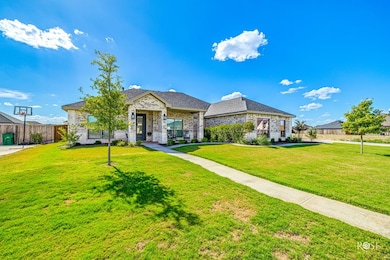 4725 Wolf Creek Dr, San Angelo, TX 76904 - photo 2