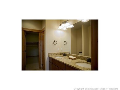 Master Bath/Spa.