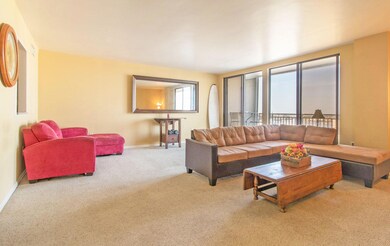 Dockside 11D living room