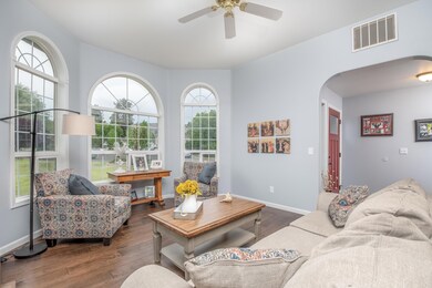 4190 Collier Ln-21