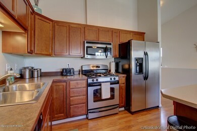 Kitchen w/Stainless Steel