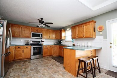 114 W Laredo Trail, Raymore, MO 64083 - photo 6