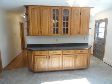 904 W Devonshire Rd, Delafield, WI 53018 - photo 6