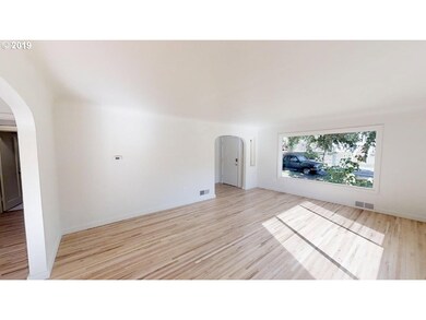 2290 Agate St, Eugene, OR 97403 - photo 5