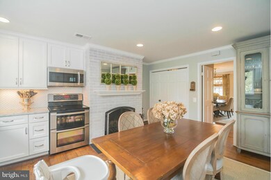 1204 W Abingdon Dr, Alexandria, VA 22314 - photo 5