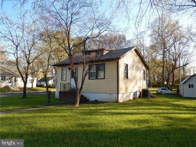 109 Castle Heights Ave, Pennsville, NJ 08070 - photo 4