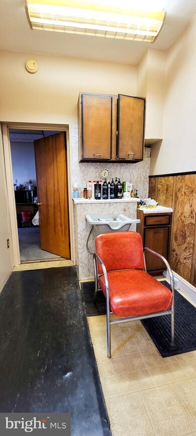 924 Amity St, Reading, PA 19604 - photo 6