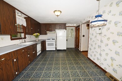 64 Pomona Dr, Brockton, MA 02302 - photo 4