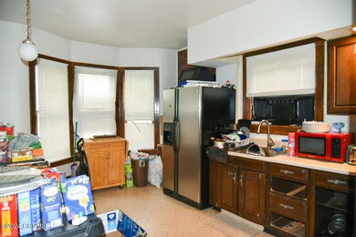 Apt 2