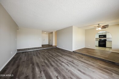 5664 N 48th Ln, Glendale, AZ 85301 - photo 4