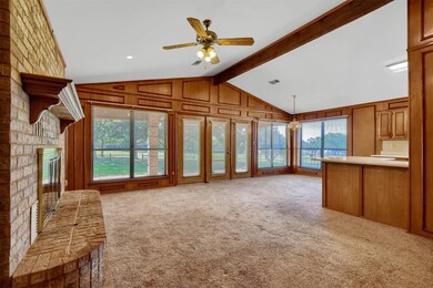 403 Cocopa Dr, Gainesville, TX 76240 - photo 2