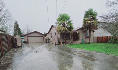 914 SW Laurel St, Grants Pass, OR 97526 - photo 5