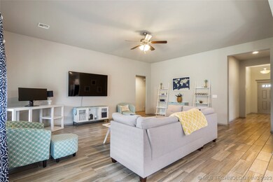 2024 E 132nd Place S, Bixby, OK 74008 - photo 6