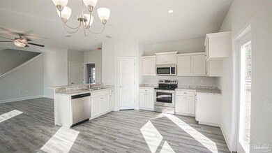 931 Pine Top Ln unit 7B, Cantonment, FL 32533 - photo 5