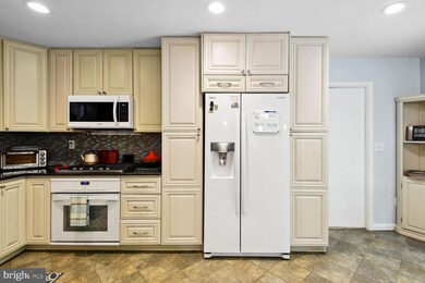 3830 Irongate Ln, Bowie, MD 20715 - photo 7