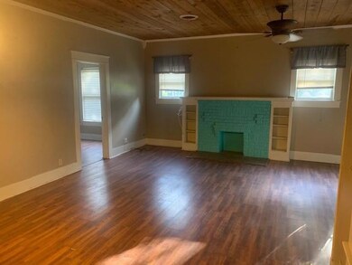 1216 S Lindsay St, Gainesville, TX 76240 - photo 2