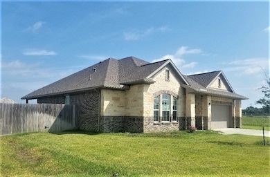 23325 Zinfandel Dr, Alvin, TX 77511 - photo 2