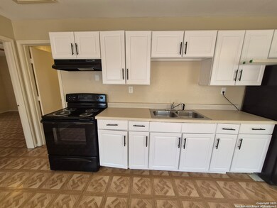 1016 Blanco Rd unit 203, San Antonio, TX 78212 - photo 5