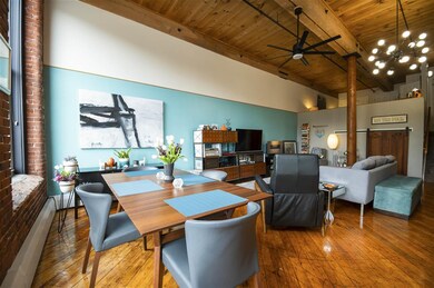 Rivermoor Landing unit 13, Newmarket, NH 03857 - photo 4