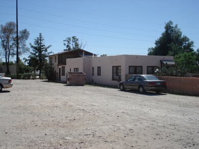 Street view of 5 plex at 1016 E Lee