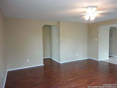 24726 Magnolia Falls, San Antonio, TX 78261 - photo 4