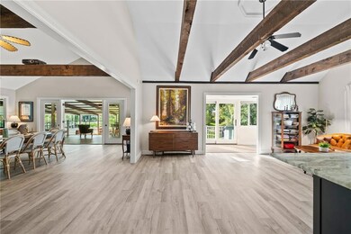 Tall Ceilings & Natural Beams