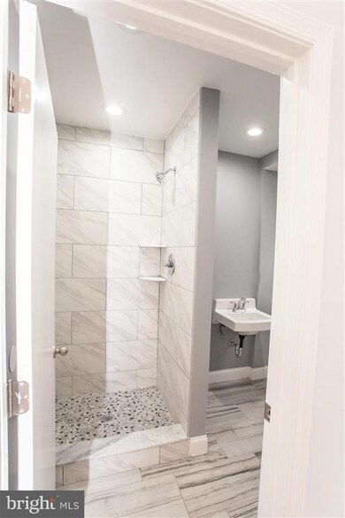 4205 Main St unit 1ST FLOOR, Philadelphia, PA 19127 - photo 7