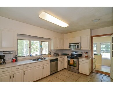 1161 Franklin St, Stoneham, MA 02180 - photo 3
