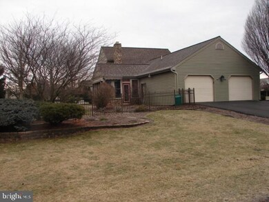2109 Independence Dr, Chambersburg, PA 17201 - photo 3