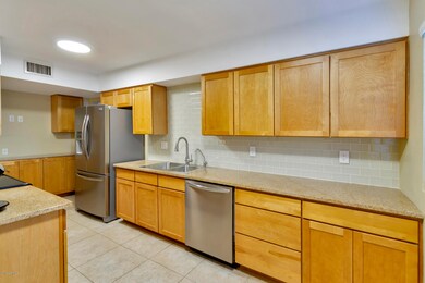 3600 N 5th Ave-6456